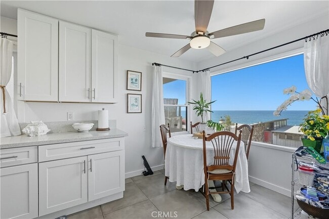 Building Photo - 202 W Manchester Ave