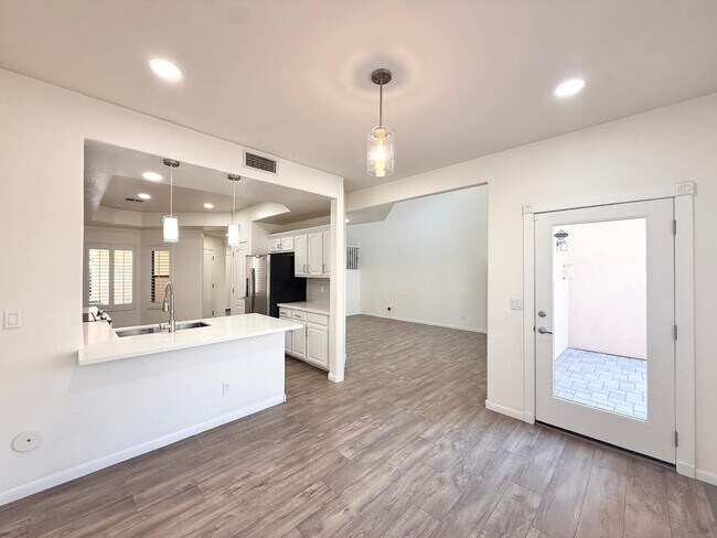 Building Photo - 4140 N 21st St