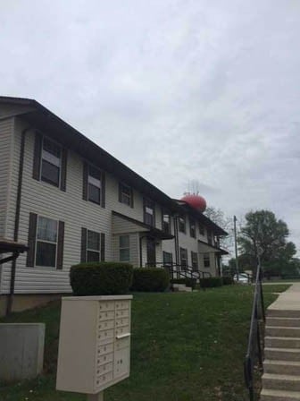 Building Photo - Carlinville Heights Apartments