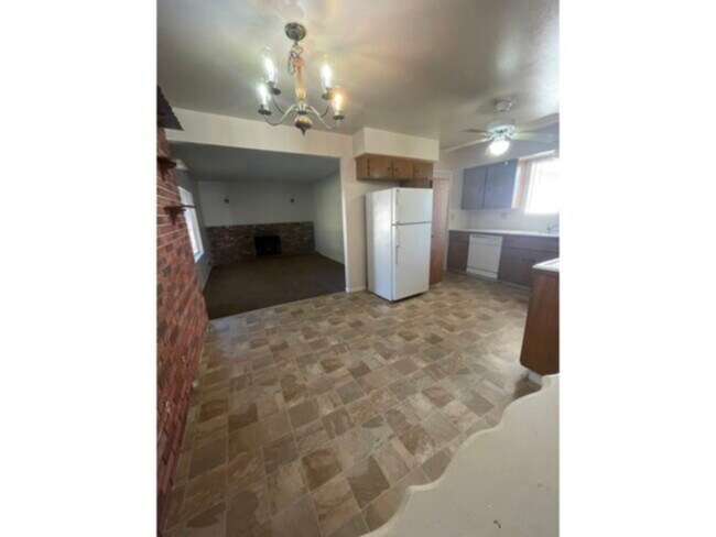 Building Photo - big house corner lot, possible rv parking