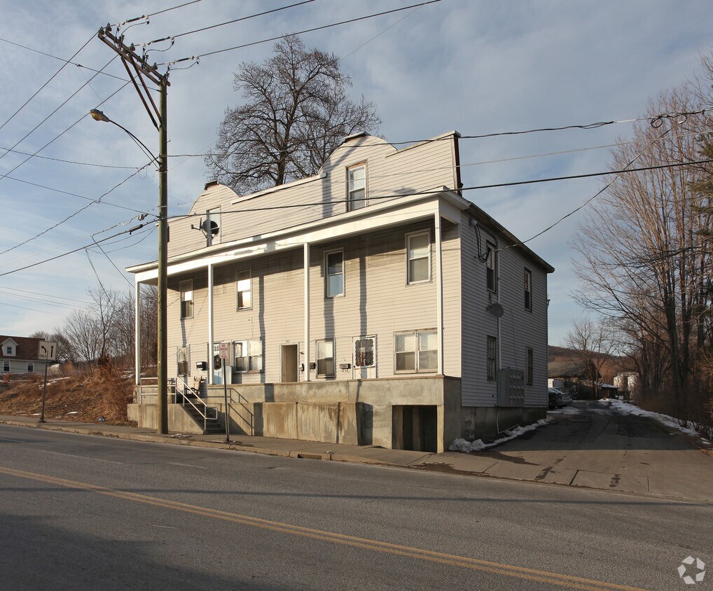 Foto del edificio - 164-166 N Elm St