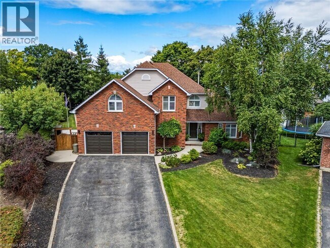 Building Photo - 17 Kintyre Ct