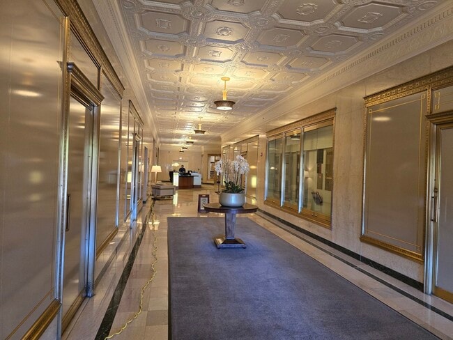 Building Photo - 310 S Michigan Ave