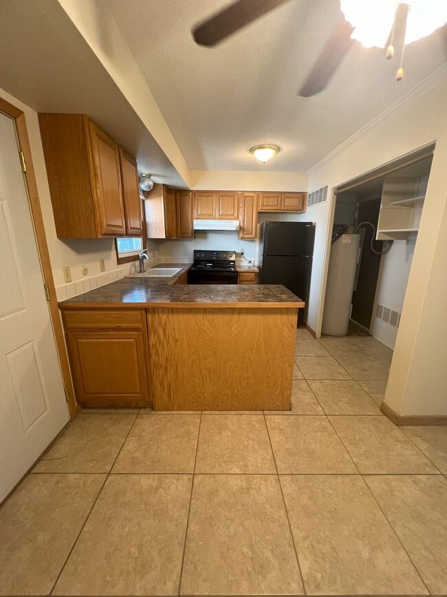 Building Photo - 2955/2957 Starr Duplex