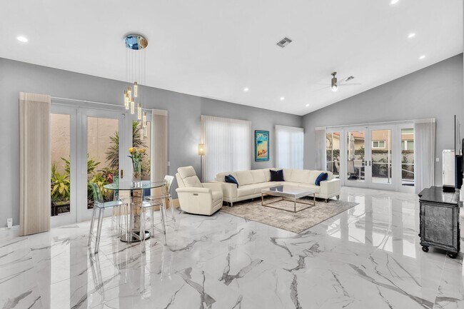 Foto del edificio - 20677 NW 26th Ct
