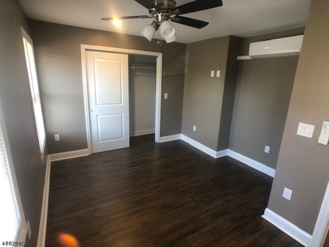 Foto del edificio - 245 Chestnut St