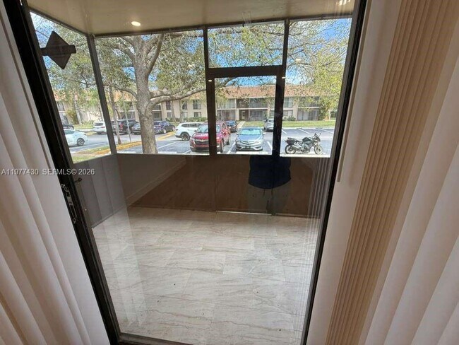 Building Photo - 5911 Washington St