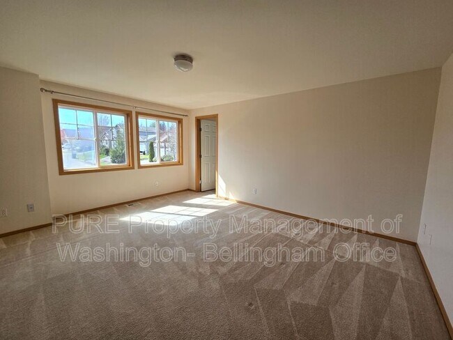 Foto del edificio - 4449 Jacob Pl