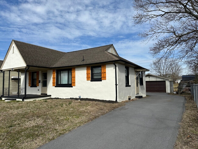 Foto del edificio - 1350 Pine St