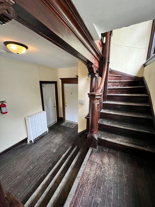 Foto del edificio - 1317 E 2nd St