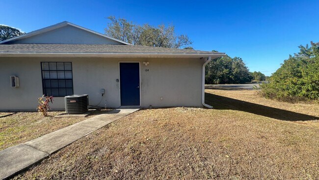Foto del edificio - 2/2 Quiet and Cozy Palm Bay Unit AVAILABLE NOW! - $300 DISCOUNT AVAILABLE!