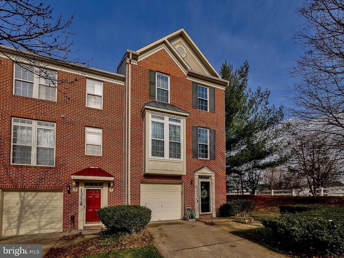 13230 Lake Geneva Way, Germantown, MD 20874 Townhome Rentals in Germantown MD
