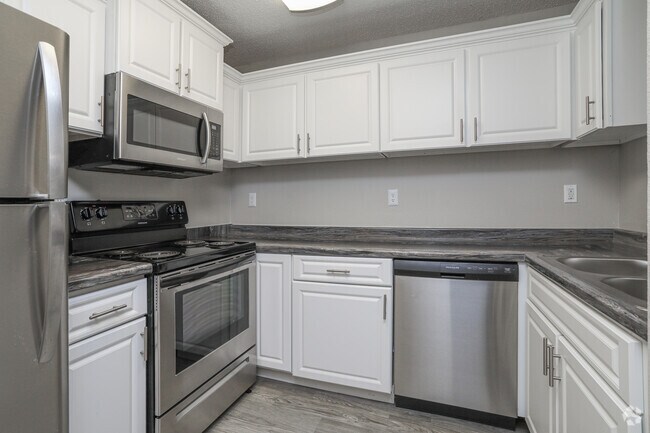 2 HAB, 1 BA - Cocina - Dunlap Falls Apartments