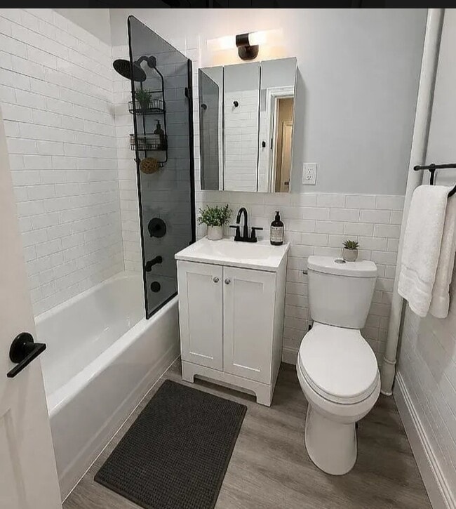 Photo - E. 4th St , Ave (New York, NY) Apartment