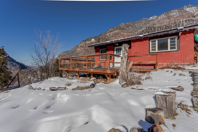 Building Photo - 550 Sky Jal Ct