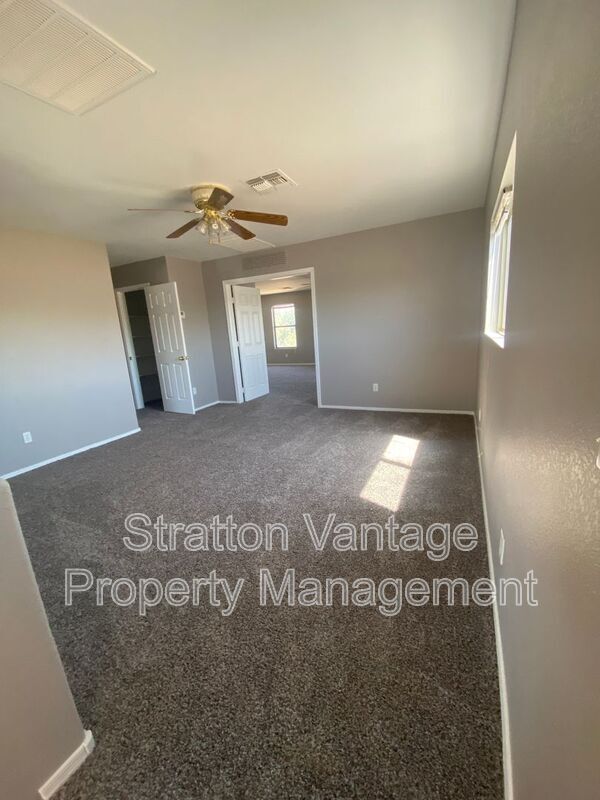 Building Photo - 11766 W Windrose Ave