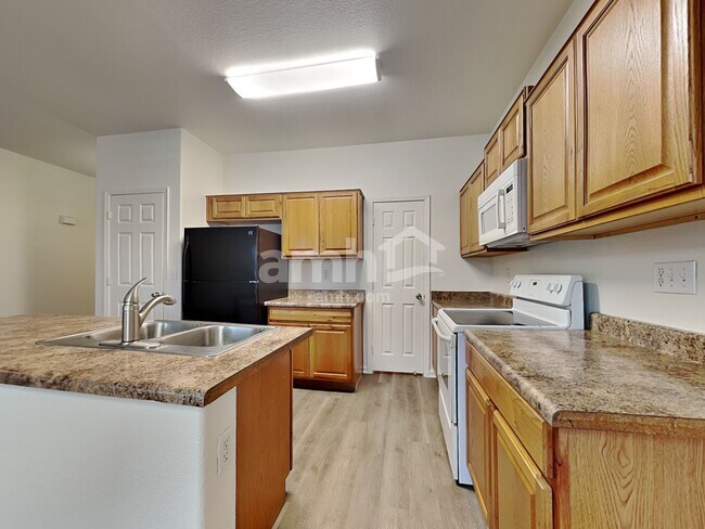 Foto del edificio - 6405 W Pioneer St