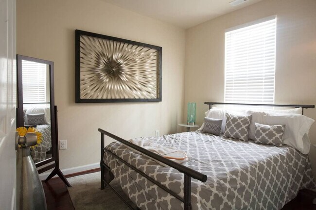 Foto del edificio - 1734 H St NE