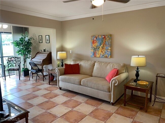 Foto del edificio - 7410 Lake Breeze Dr