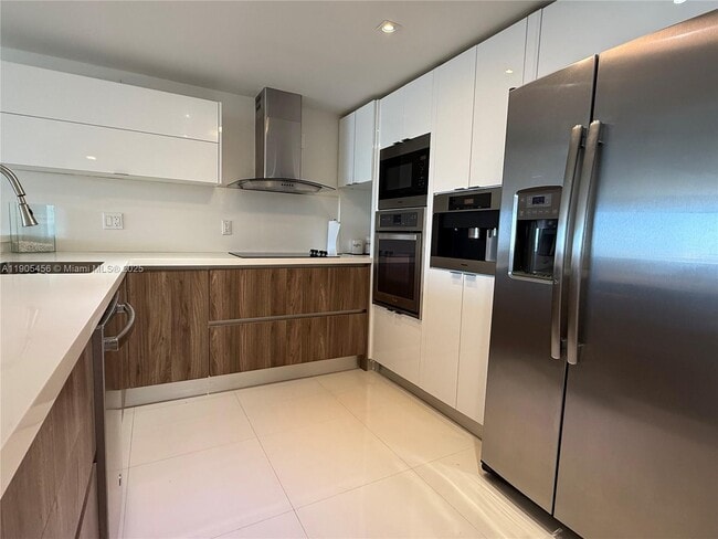 Foto del edificio - 2780 NE 183rd St