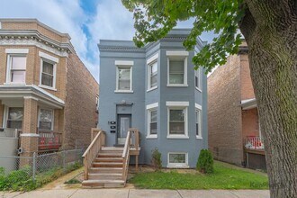 Building Photo - 1019 N Ridgeway Ave