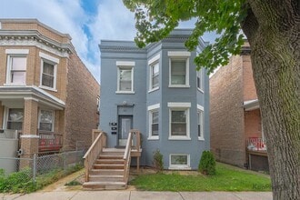 Building Photo - 1019 N Ridgeway Ave