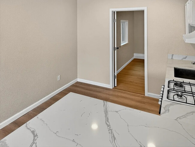 Building Photo - 4483 Bond St