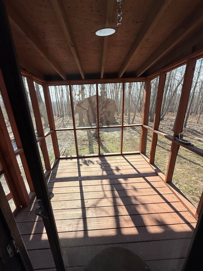 Building Photo - 535 Pendleton Dr