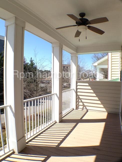 Foto del edificio - 7231 Newport Ave