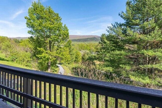 Foto del edificio - 59 Murray Hill Rd