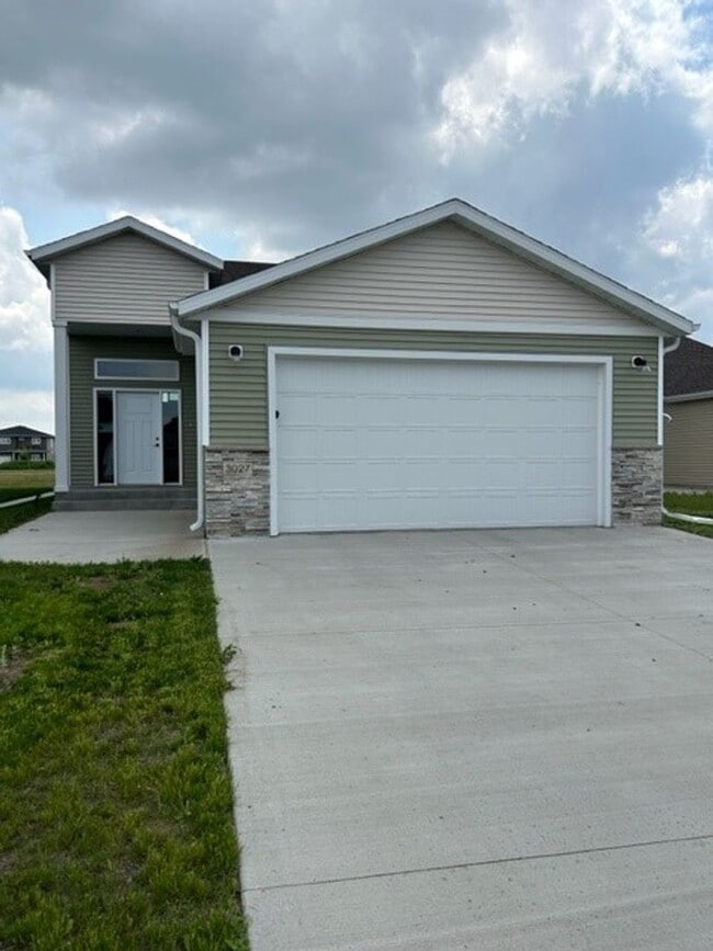 Foto del edificio - 3027 39th Ave S