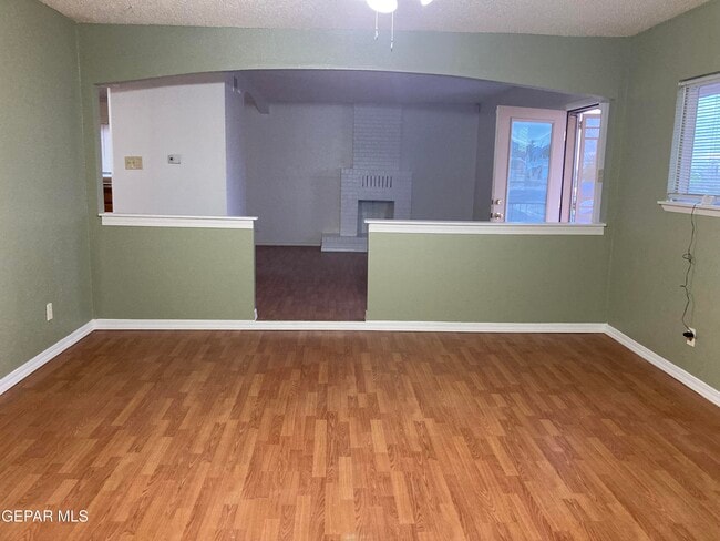 Building Photo - 4737 Tropicana Ave