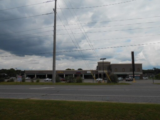 Primary Photo - 4856 Main St