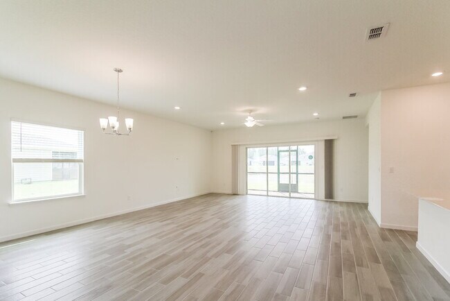 Building Photo - 9864 Lemon Balm Wy