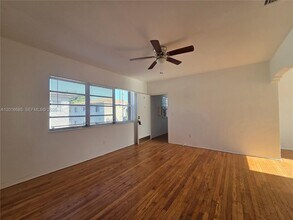 Building Photo - 781 SW 11th St