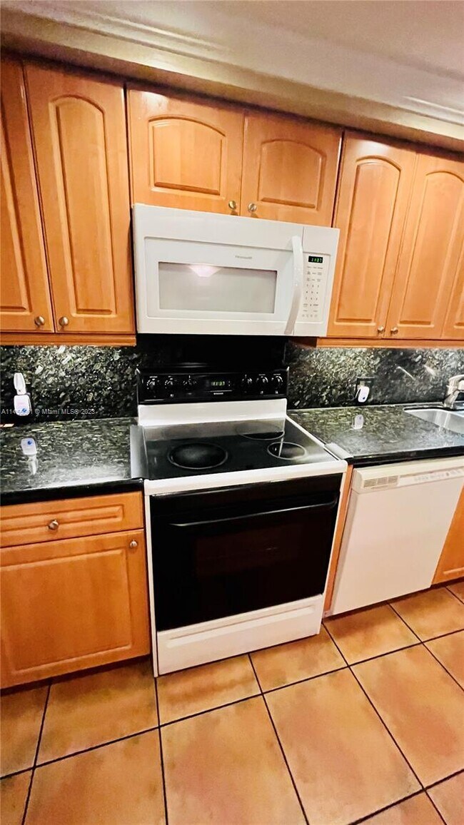 Foto del edificio - 8401 SW 107th Ave