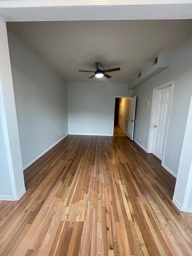 Foto del edificio - 3332 W Polk St