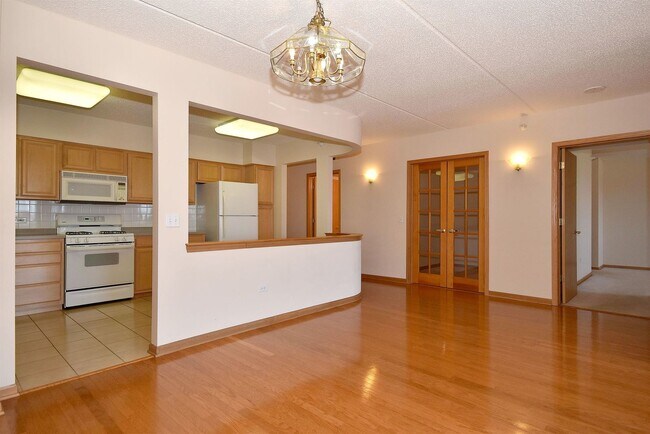 Foto del edificio - 750 Pearson St