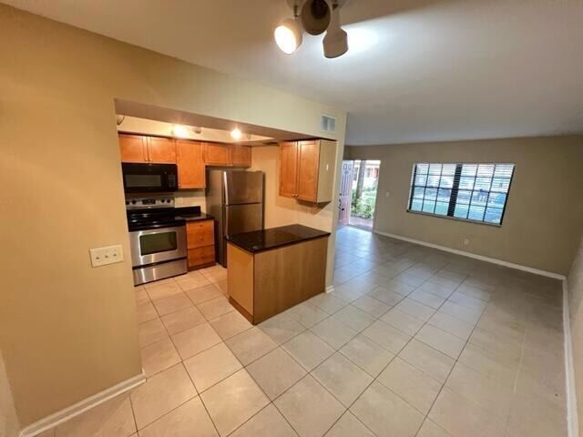 Building Photo - 4221 Oak Terrace Dr