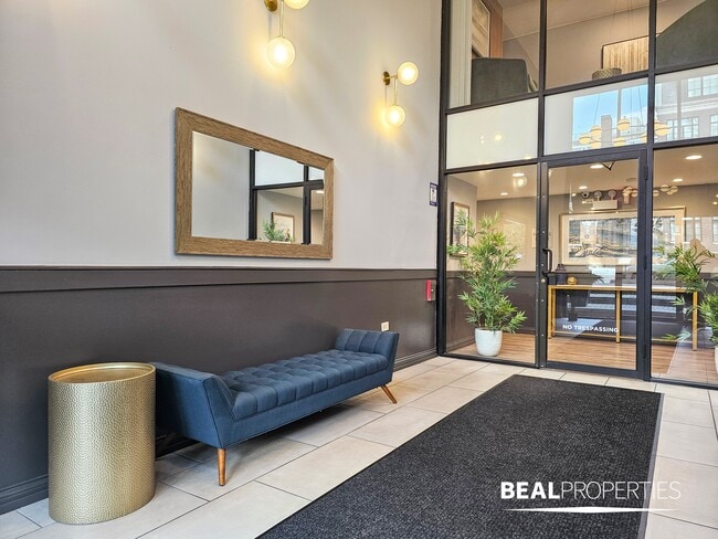 Building Photo - 445 W Barry