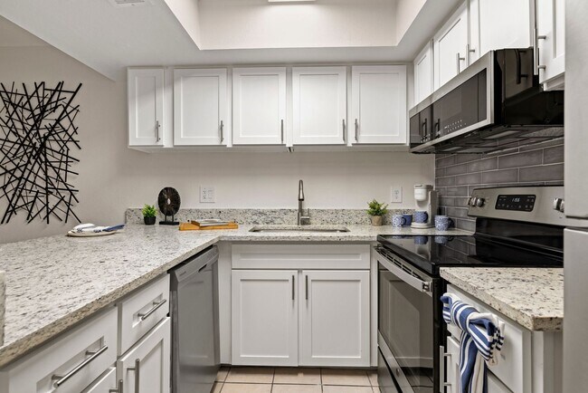Interior Photo - Celeste on Glendale