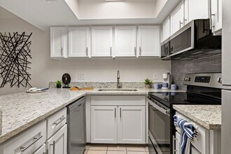 Interior Photo - Celeste on Glendale