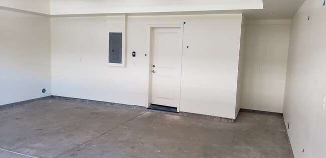 Garaje - 275 Valencia Ave