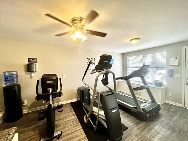 Foto del edificio - Lynn Haven Cove Apartments