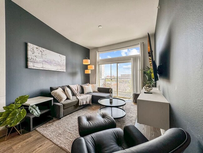 Building Photo - 2901 Indiana St