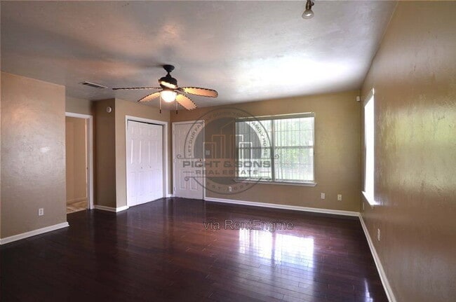 Photo - 1520 Country Lane House