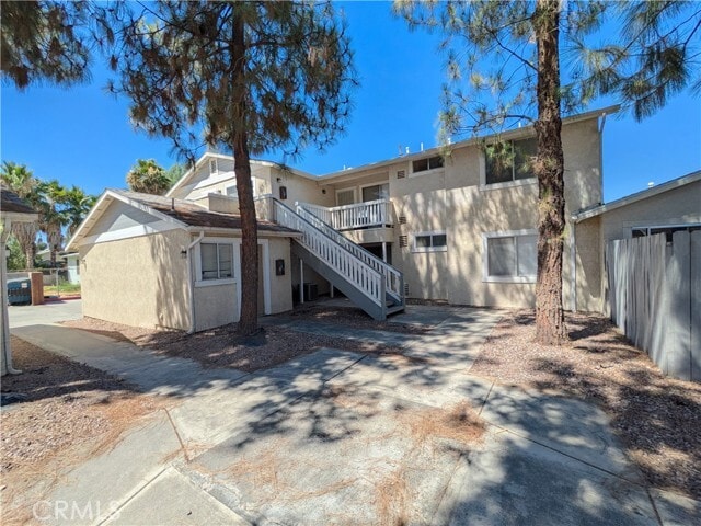 Primary Photo - 975 W Devonshire Ave