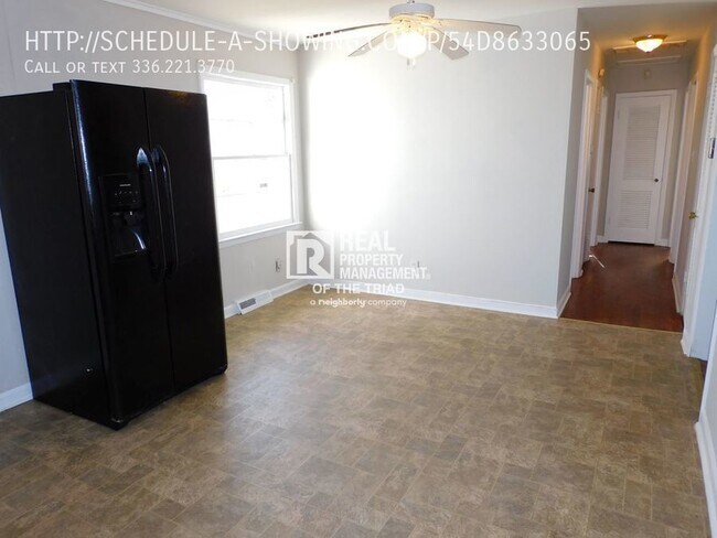 Foto del edificio - Cute 3BR/1 BA Home in Woodmere Park 27405