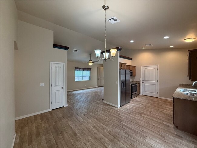 Building Photo - 2535 Southern Ave