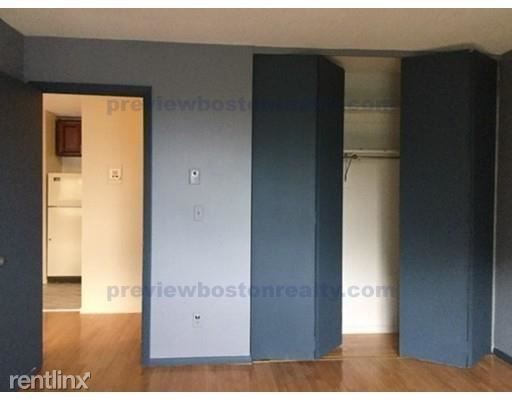 Building Photo - 2 Larose Pl